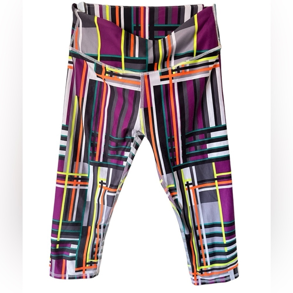 Fabletics women's capri plaid colourful gym workout or yoga leggings size XS